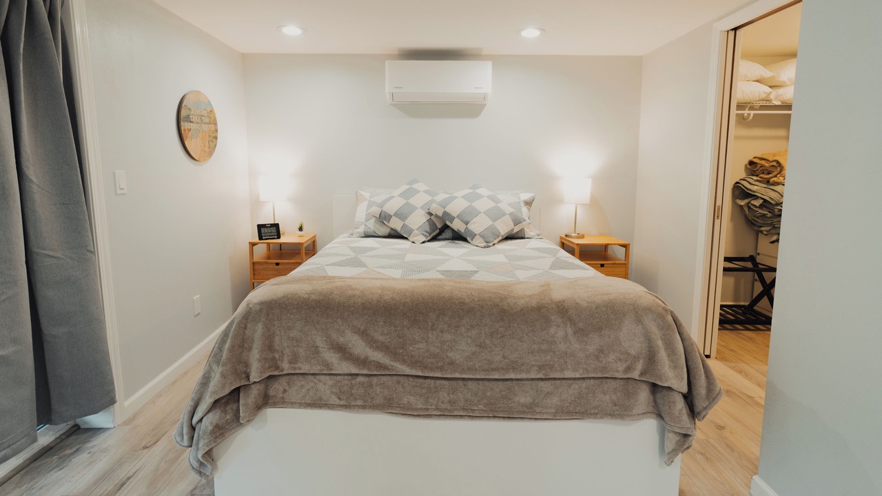 Photo of Bedroom in Gold Bar
