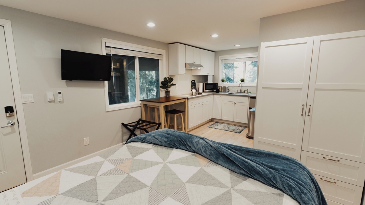 Photo of Bedroom in Gold Bar