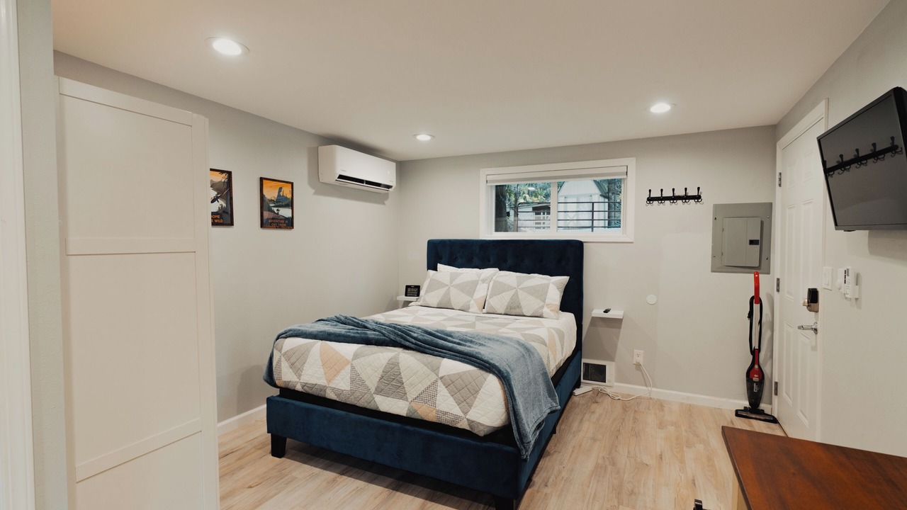 Photo of Bedroom in Gold Bar