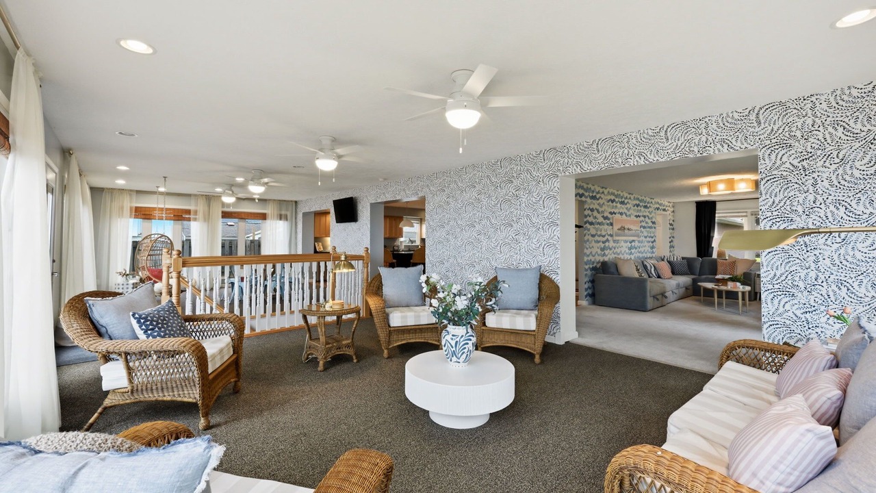 Photo of Livingroom in Madison-on-the-Lake
