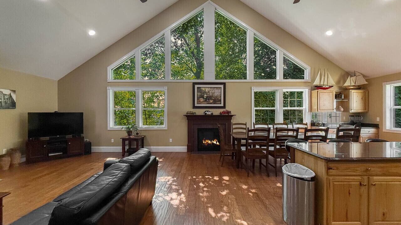 Photo of Livingroom in North Conway