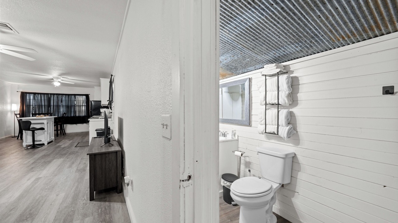 Photo of Bathroom in Valliant