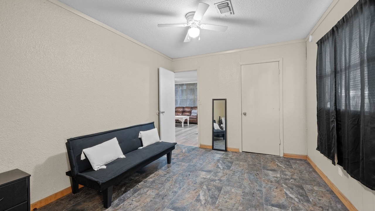 Photo of Livingroom in Valliant