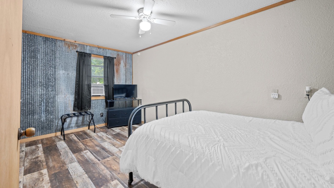 Photo of Bedroom in Valliant
