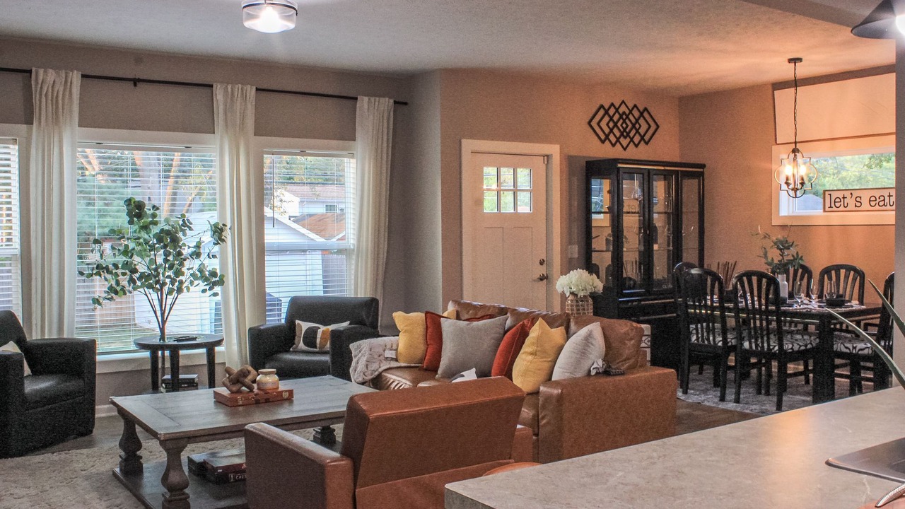 Photo of Livingroom in East Irondequoit