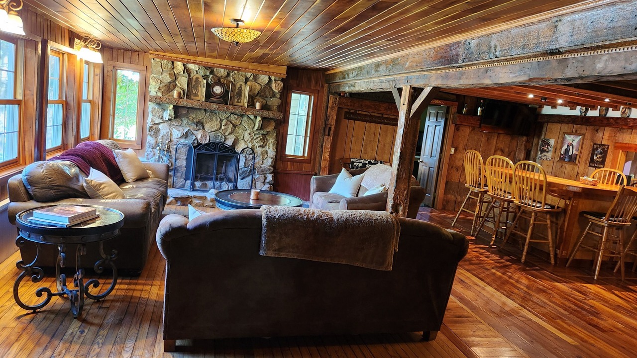 Photo of Livingroom in Spring Creek