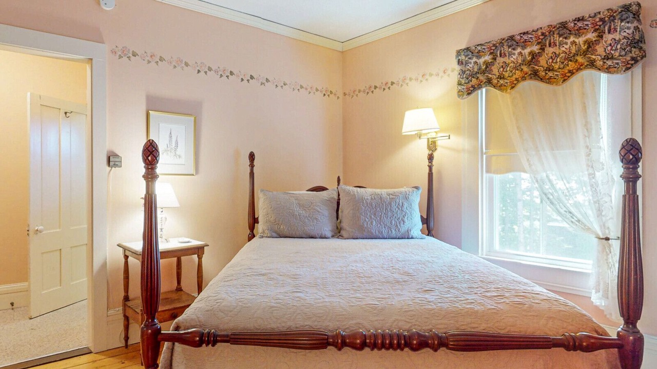 Photo of Bedroom in Hancock Point