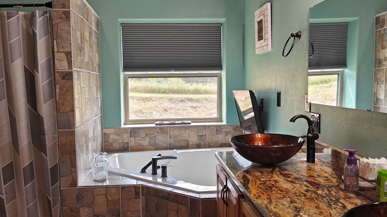 Photo of Bathroom in Milo