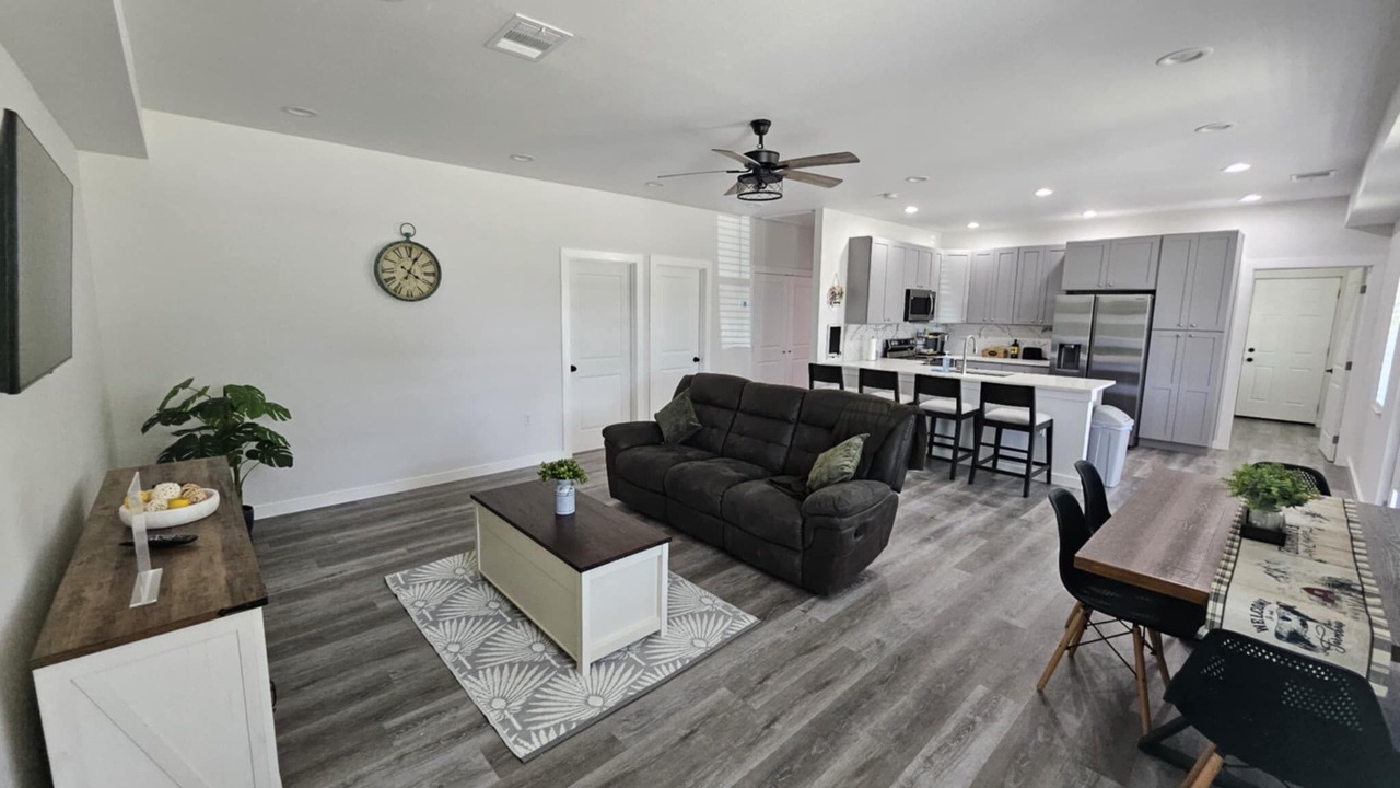 Photo of Livingroom in Farmersville