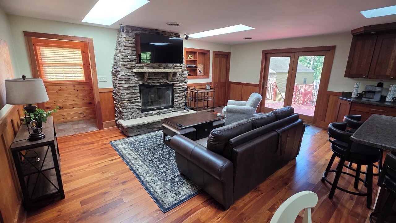 Photo of Livingroom in Mayville