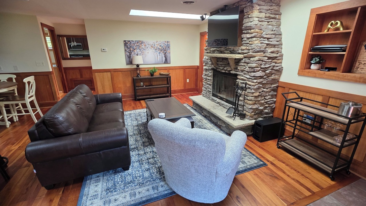 Photo of Livingroom in Mayville