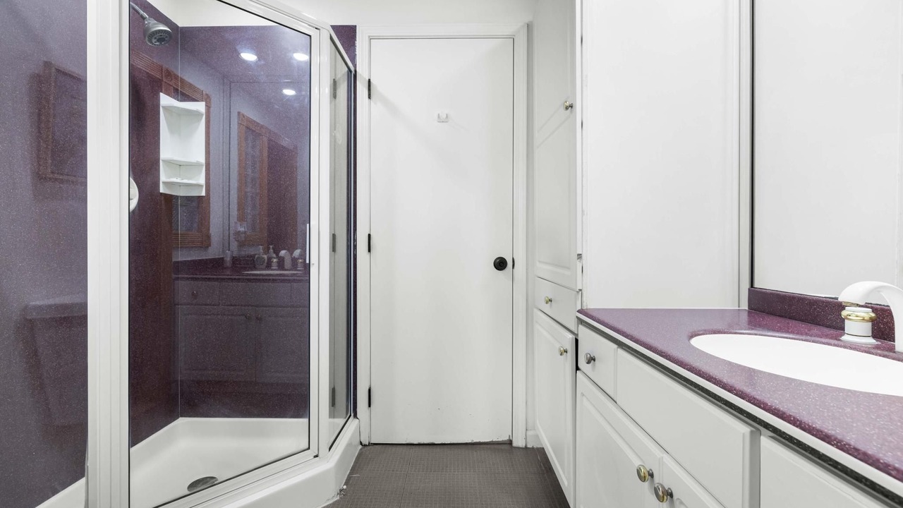 Photo of Bathroom in Clarence
