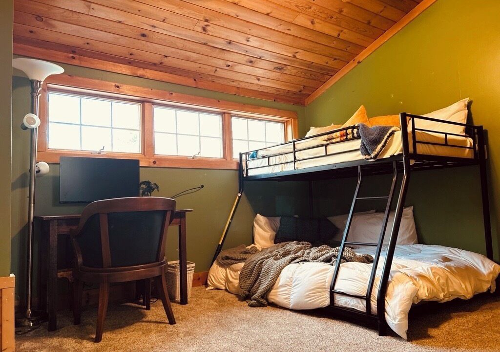 Photo of Bedroom in Ellicottville
