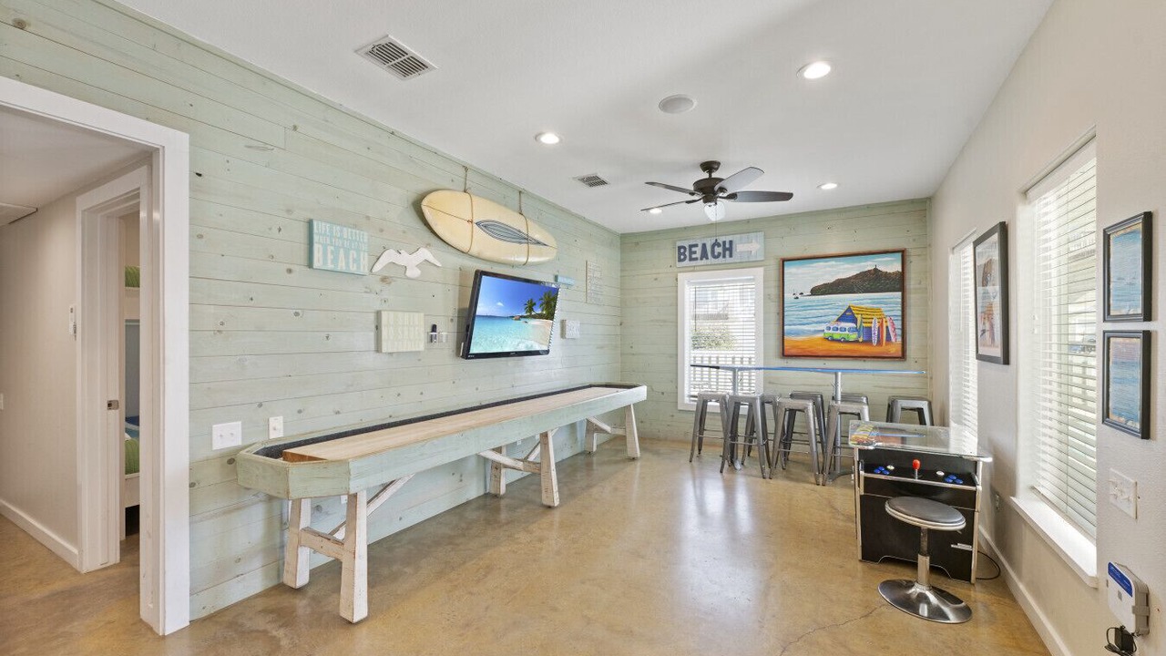 Photo of Bedroom in Sand Point