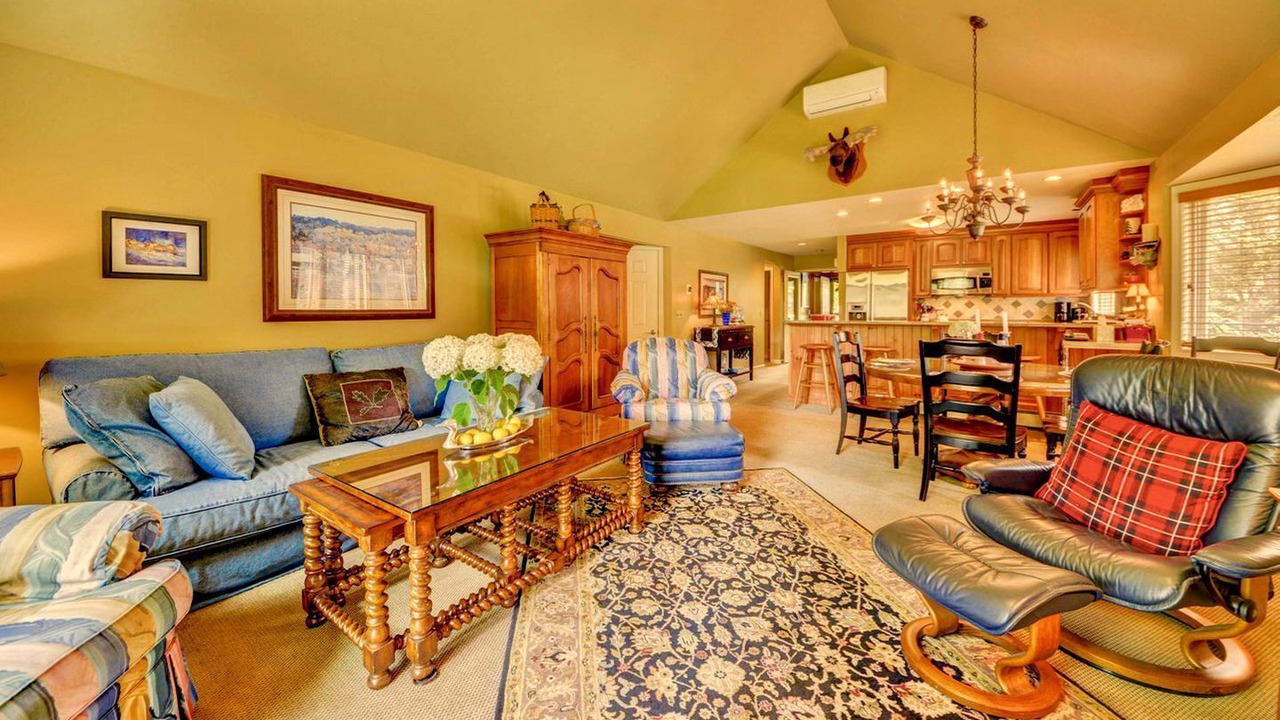 Photo of Livingroom in Carroll