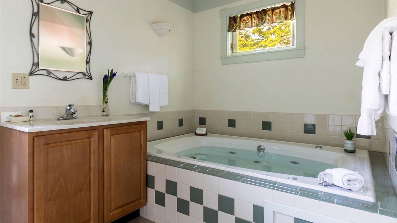 Photo of Bathroom in Hallowell