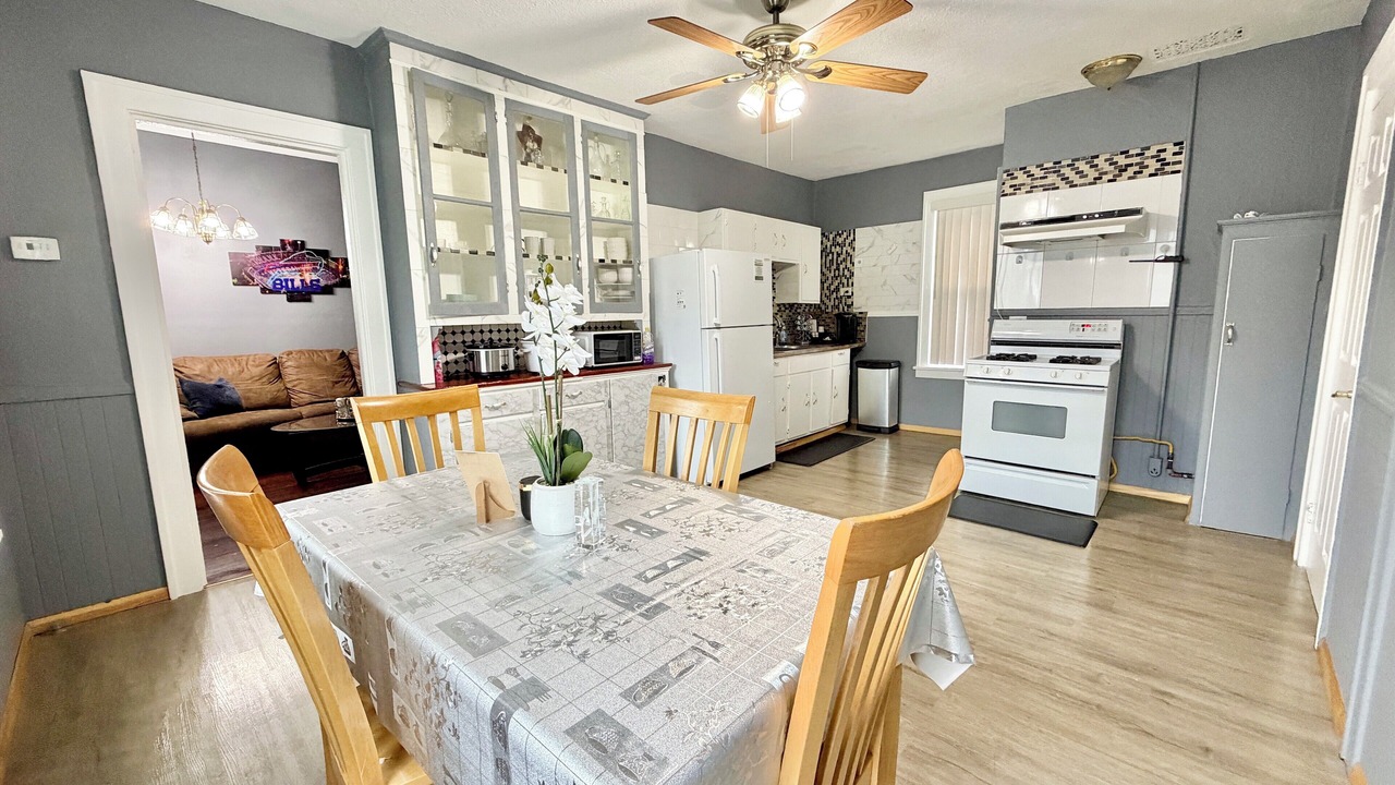 Photo of Kitchen in Front Park