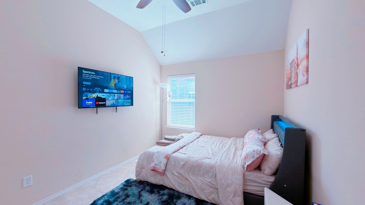 Photo of Bedroom in Grand Prairie