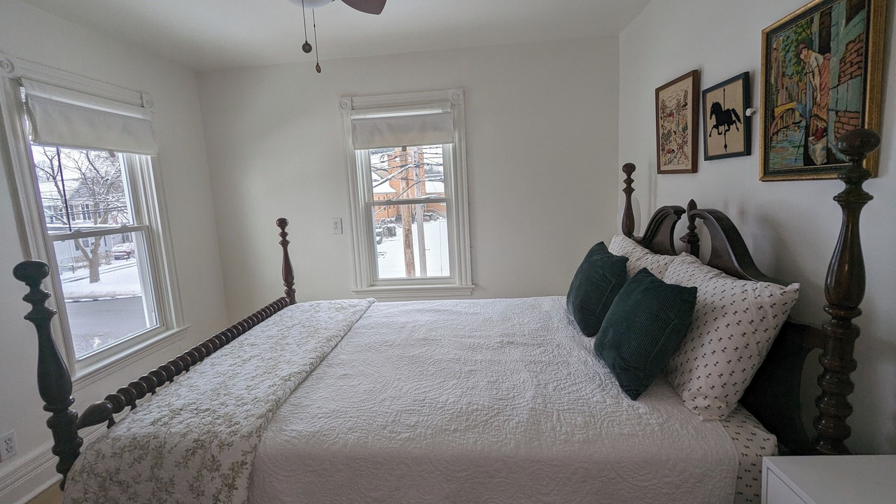 Photo of Bedroom in Batavia