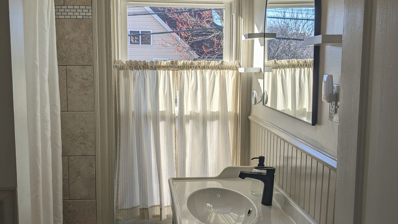 Photo of Bathroom in Batavia