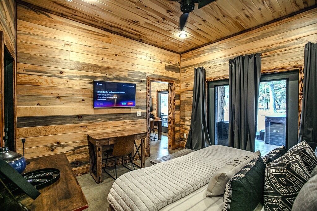Photo of Bedroom in Hochatown