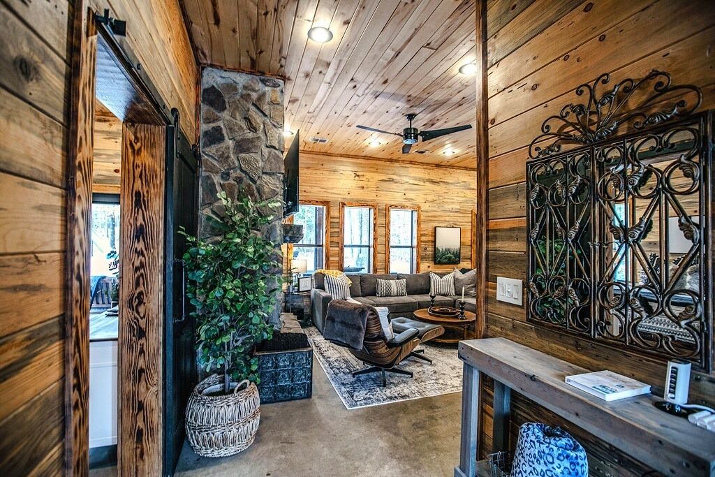 Photo of Livingroom in Hochatown