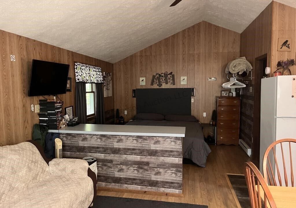 Photo of Bedroom in Russell