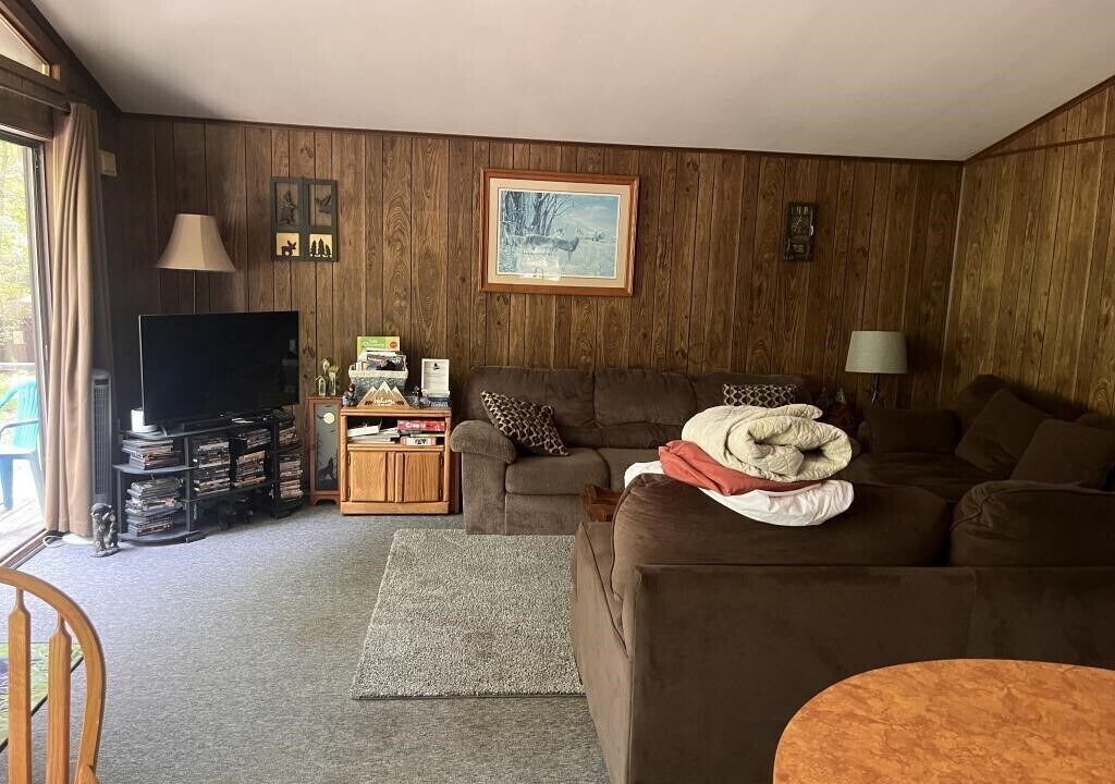 Photo of Livingroom in Russell