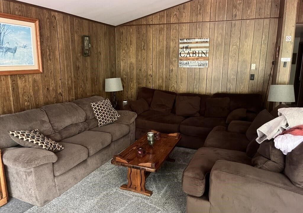 Photo of Livingroom in Russell