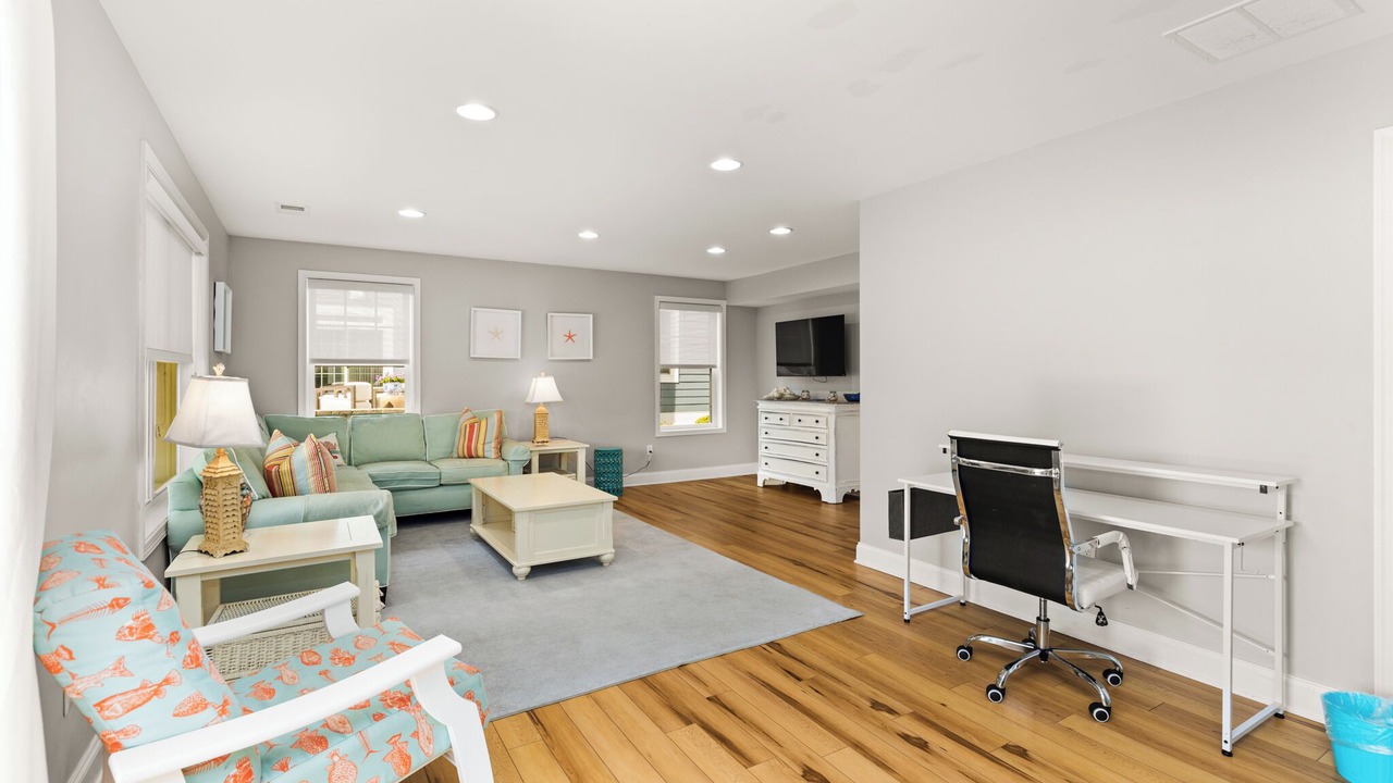 Photo of Livingroom in Bayside