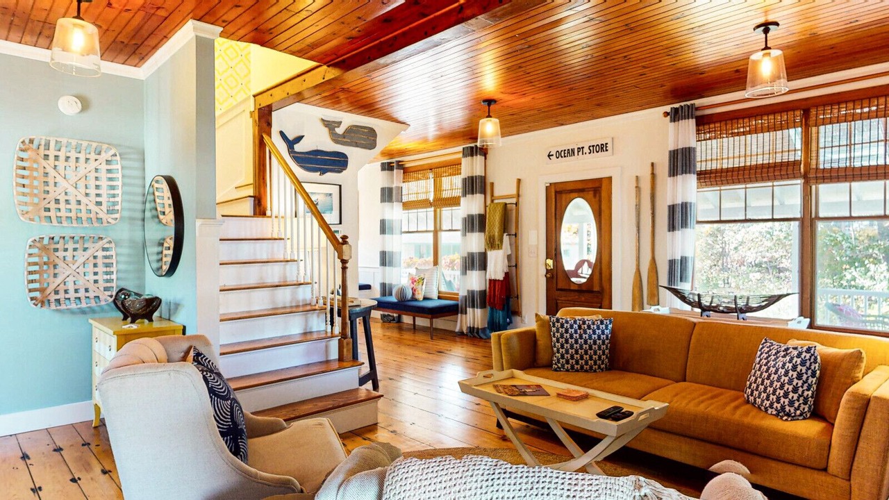 Photo of Livingroom in Ocean Point