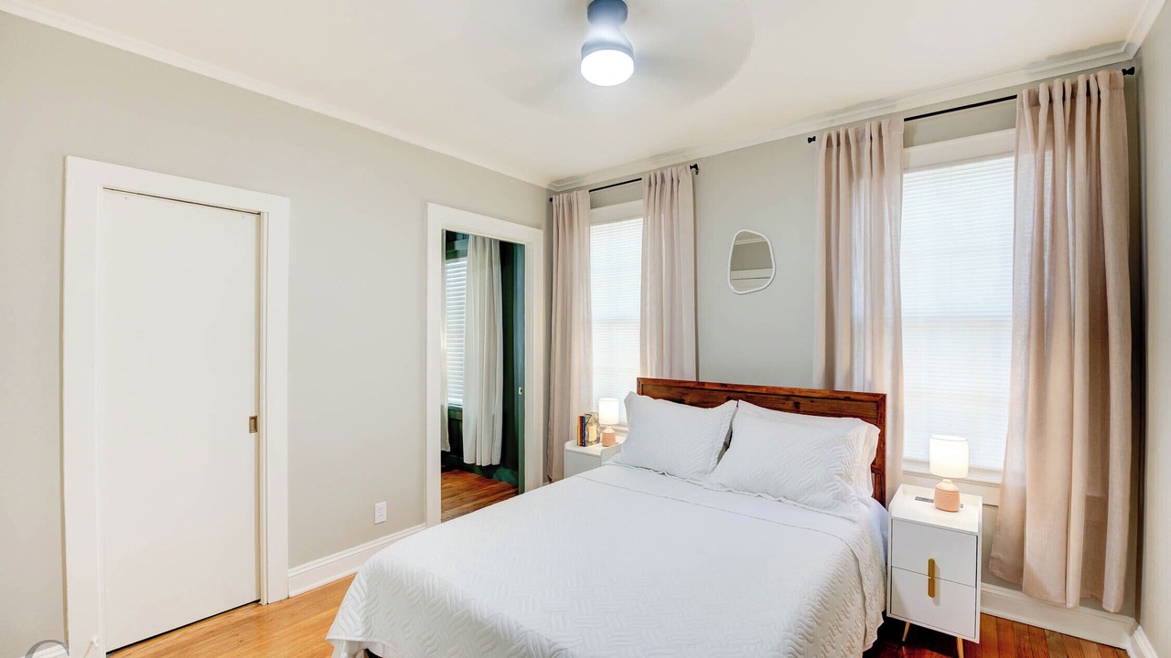 Photo of Bedroom in Highland Historic District