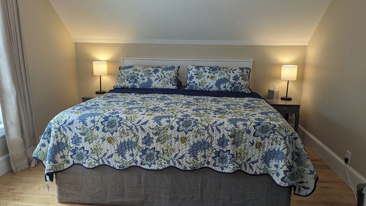 Photo of Bedroom in Upper Village
