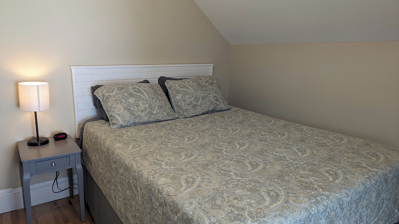 Photo of Bedroom in Upper Village