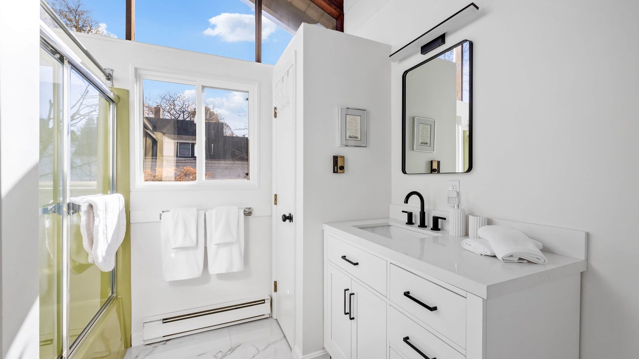 Photo of Bathroom in Cape Porpoise