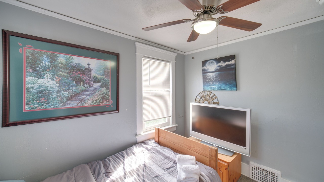 Photo of Bedroom in Highland Square