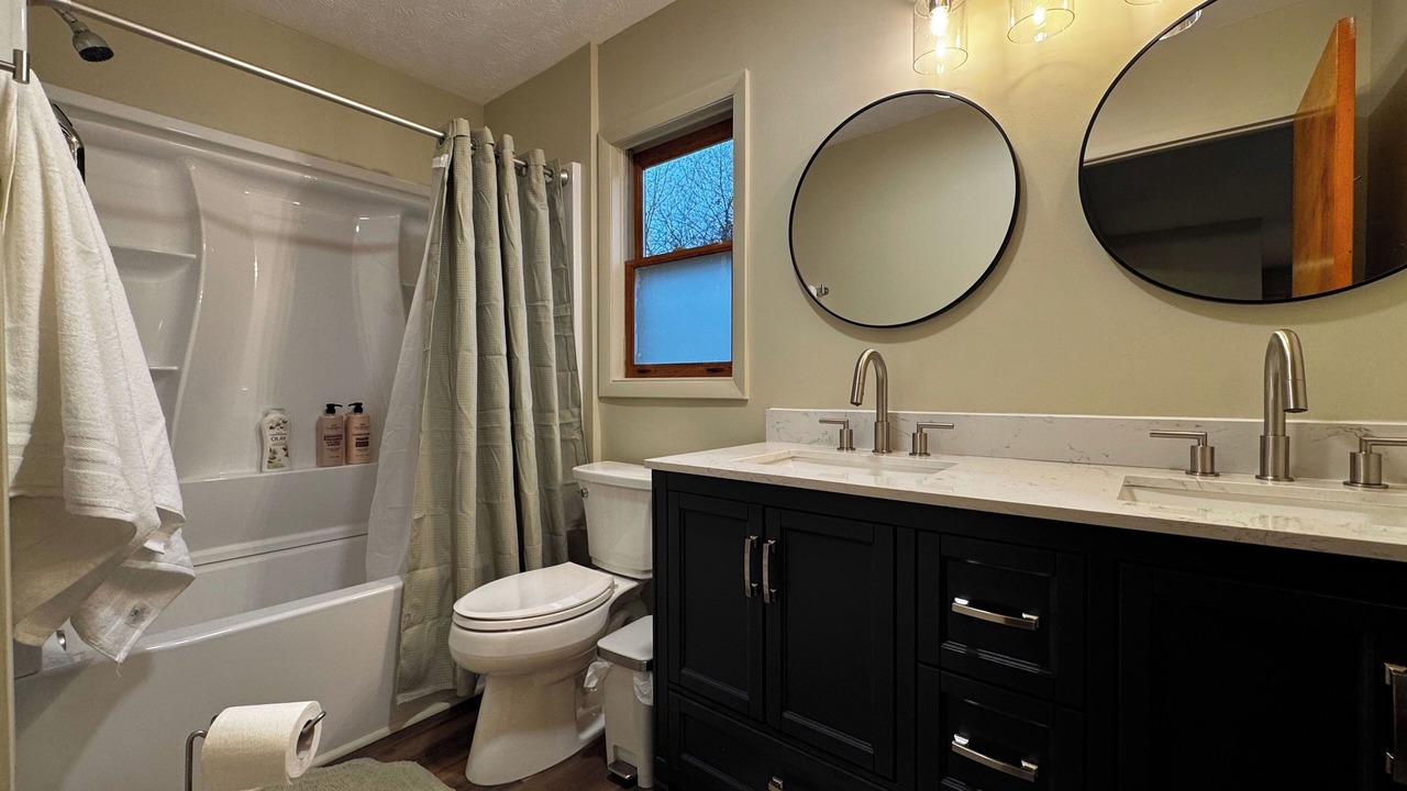 Photo of Bathroom in Willoughby Hills
