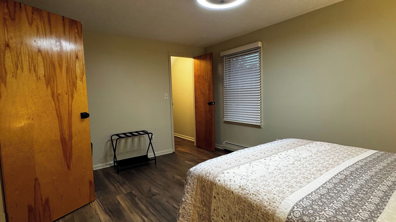 Photo of Bedroom in Willoughby Hills