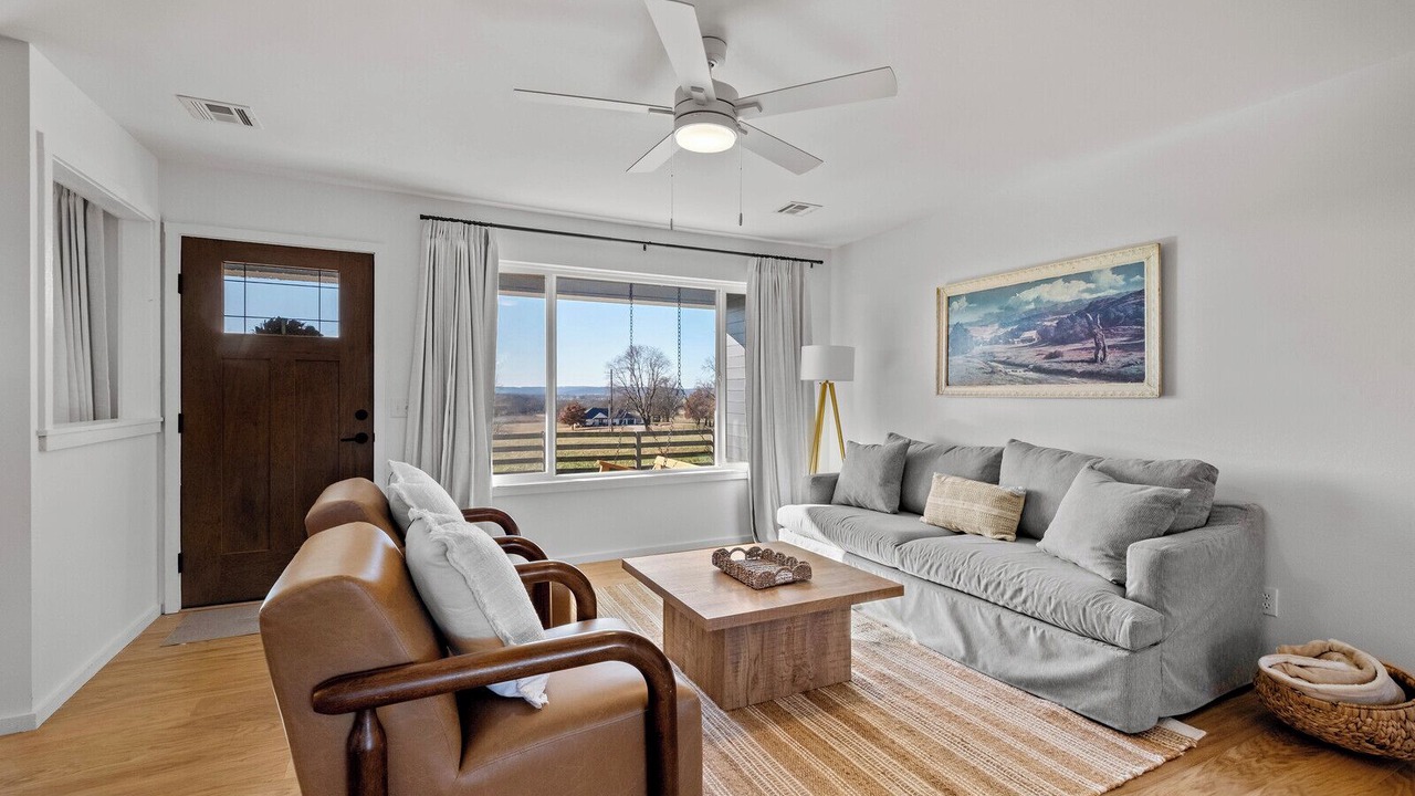 Photo of Livingroom in Prairie Grove