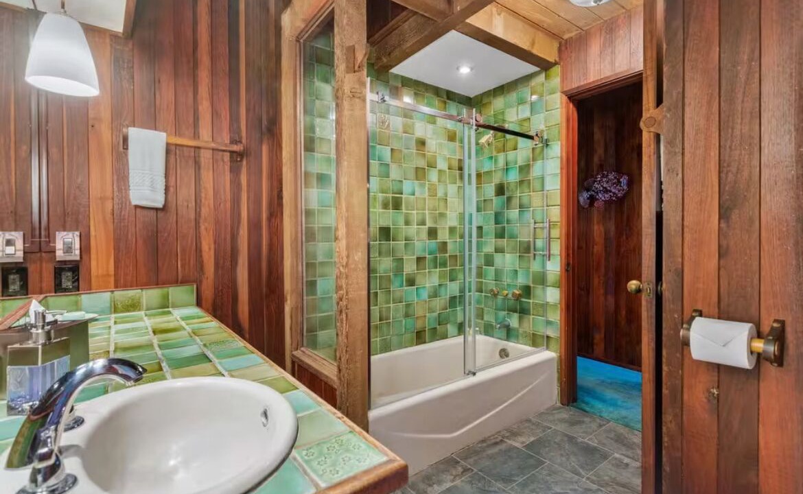Photo of Bathroom in Napili