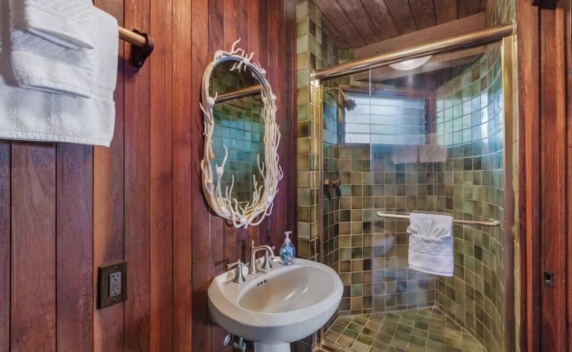 Photo of Bathroom in Napili