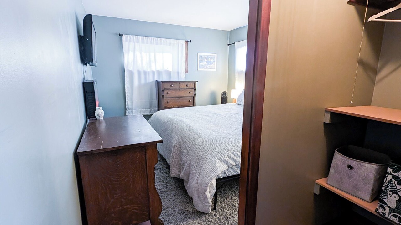 Photo of Bedroom in Farmersville Station