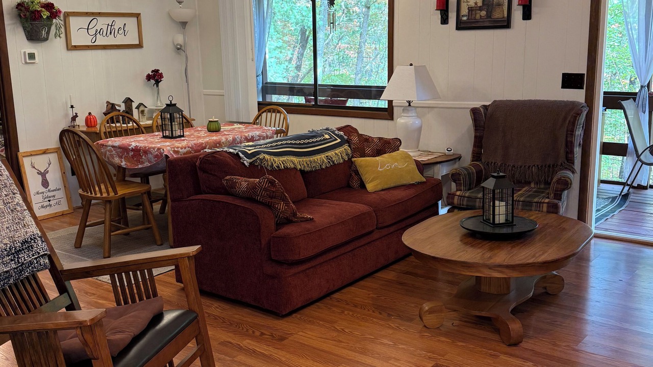 Photo of Livingroom in Murphy