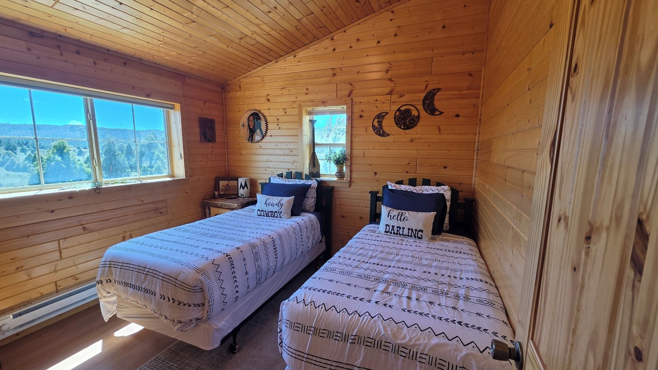 Photo of Bedroom in Alton