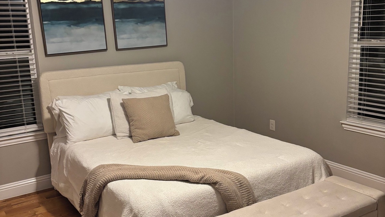 Photo of Bedroom in Oak Cliff
