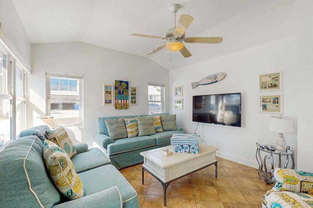 Photo of Livingroom in Anna Maria