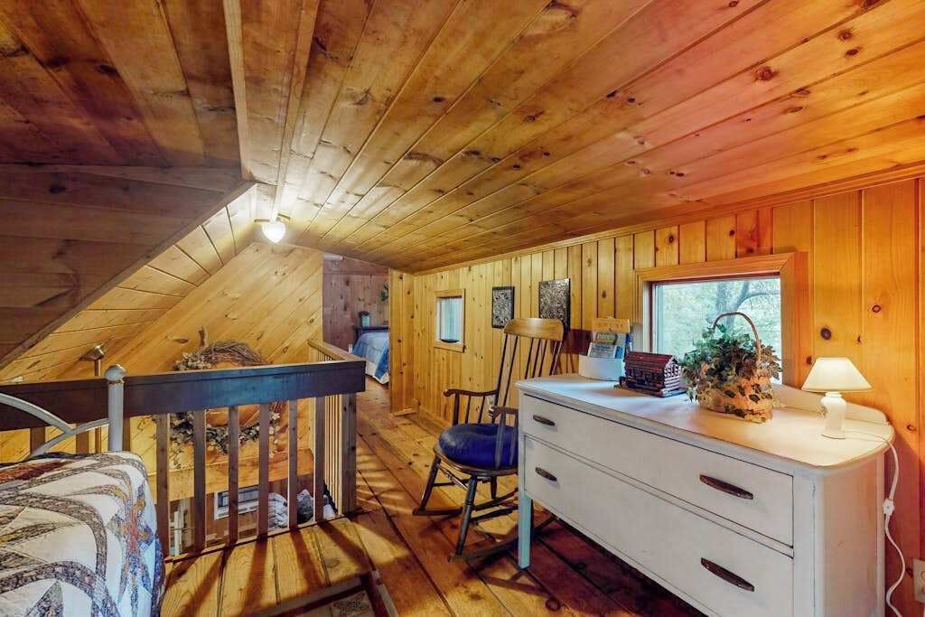 Photo of Bedroom in Raccoon Ridge