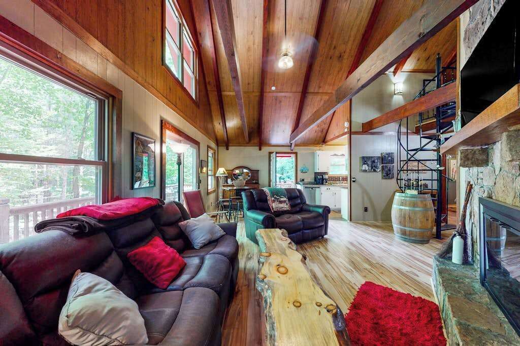 Photo of Livingroom in Blairsville