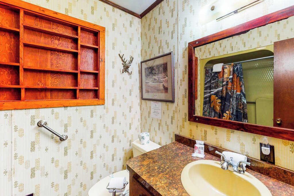 Photo of Bathroom in Blairsville