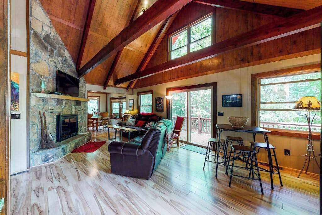 Photo of Livingroom in Blairsville